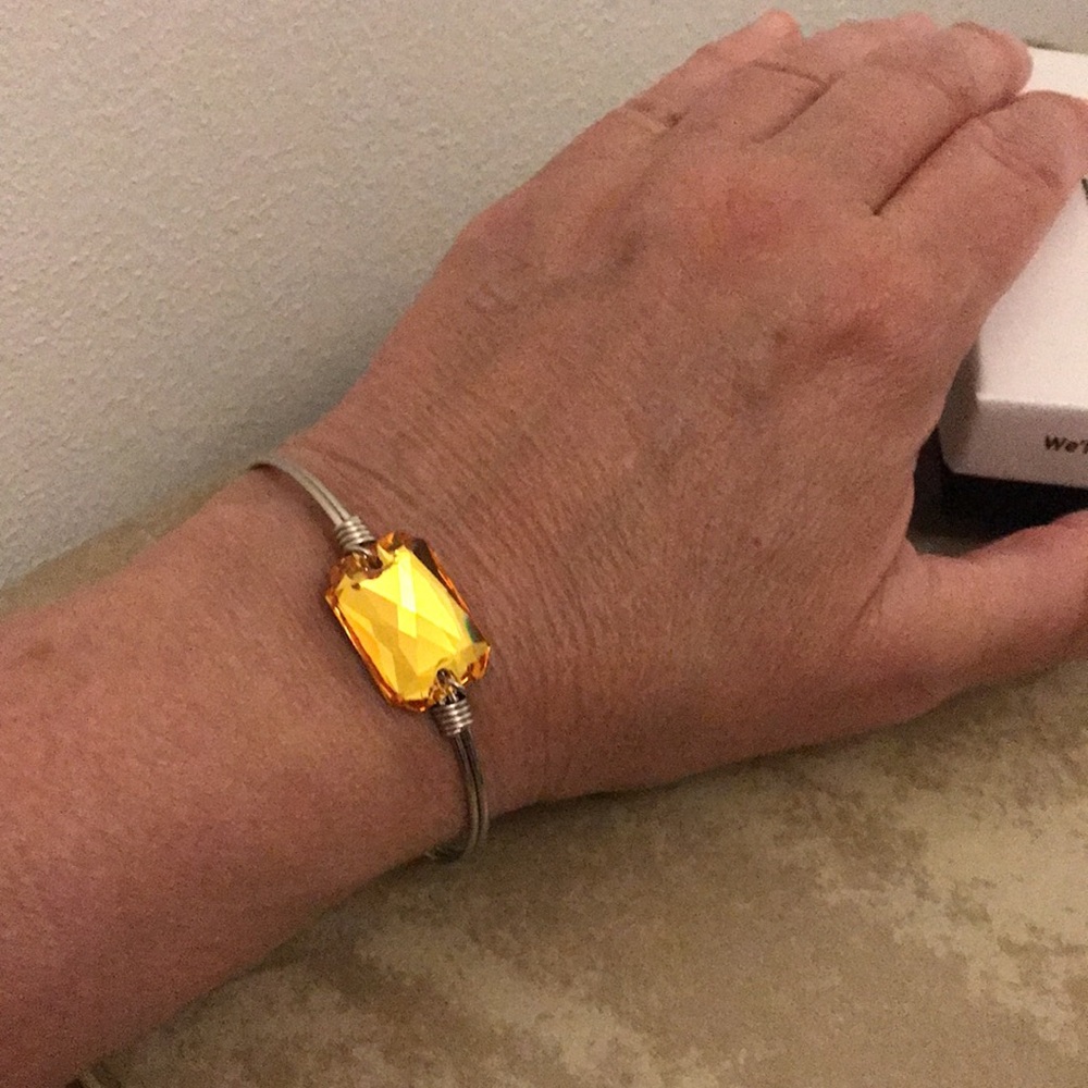 Luca + Danni November birthstone bracelet small petite wrist size - Picture 5 of 5